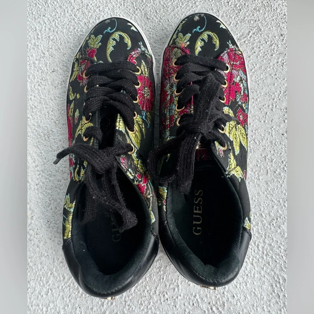 Guess Black Sneakers with Floral brocade Asian inspired Accents 8 - Picture 5 of 12